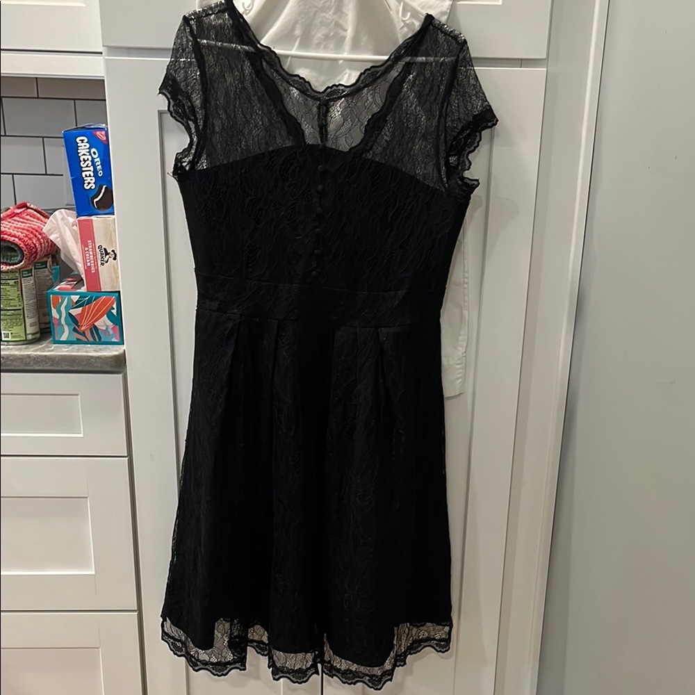 Elegant Black Lace Dress